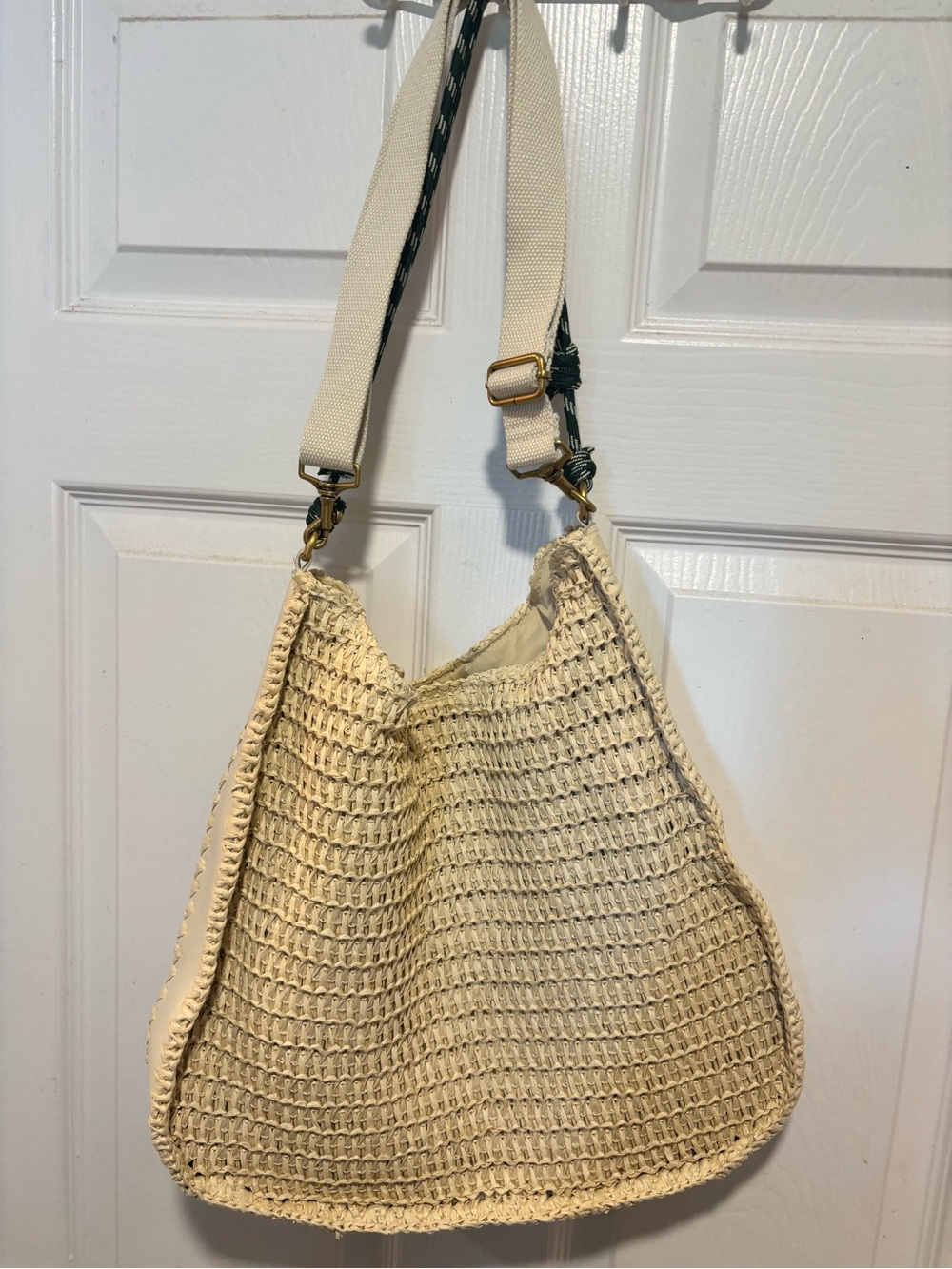American Eagle Cream Woven Shoulder Bag with Adjustable Strap NWOT